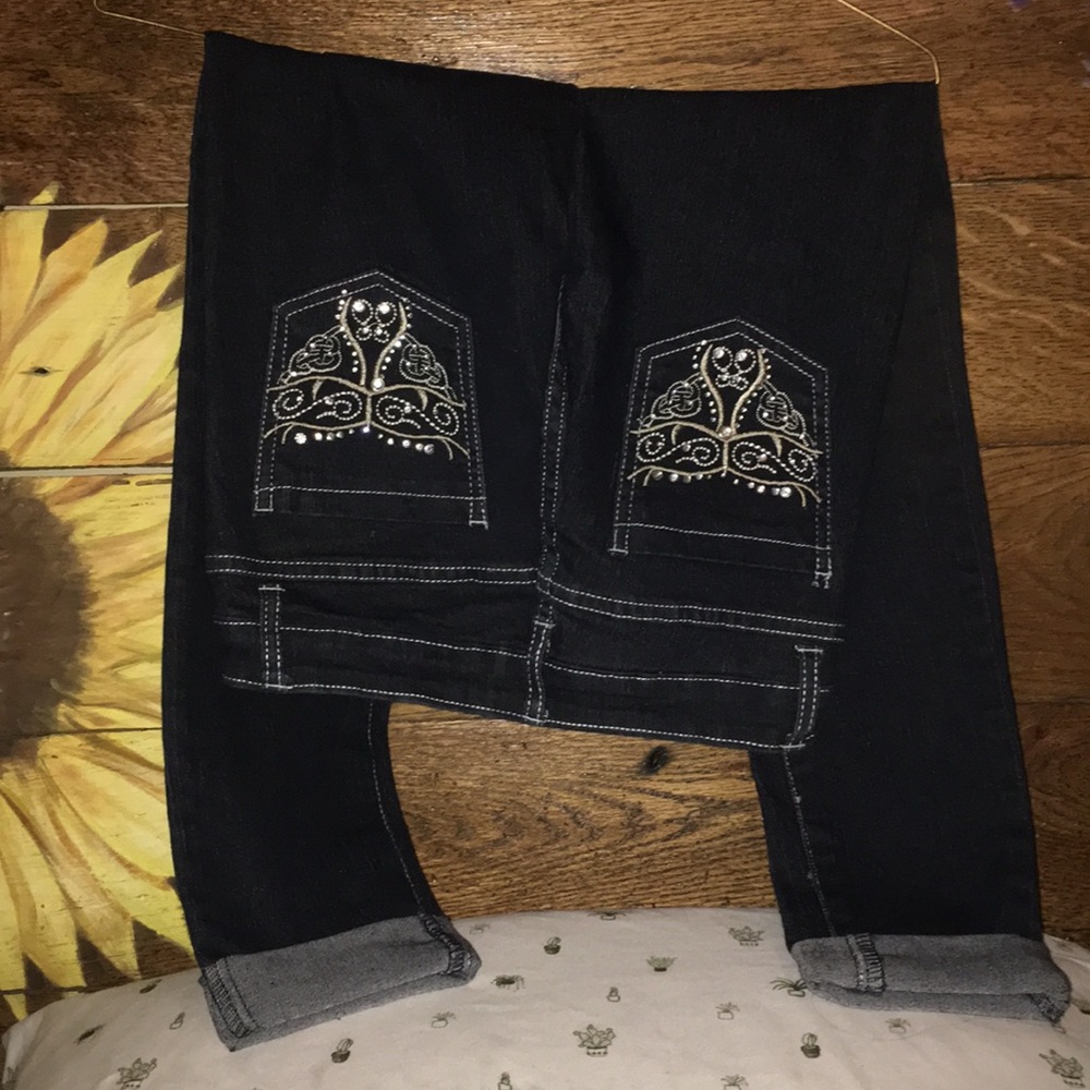 Bedazzled pocket jeans!